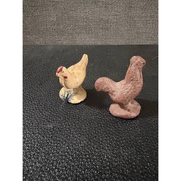 Vintage Rubber Chicken Figurines Primitive Farm Folk Art Style Set 3 Miniatures - Picture 5 of 7